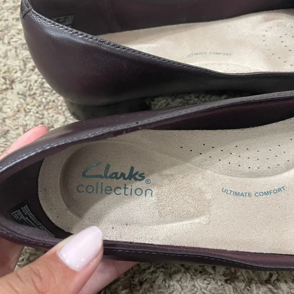 Clarks Collection Burgundy Leather Pointed Toe‎ Flats Ultimate Comfort Shoes 8.5